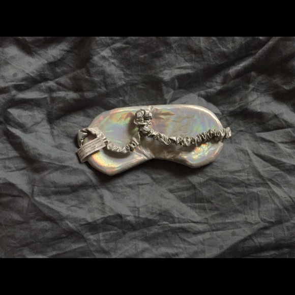 Icing mask winking - Picture 2 of 3